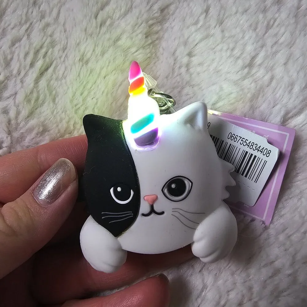 Bath and Body Works Light-Up Caticorn Pocket Bac Holder Keychain NWT - Picture 4 of 4